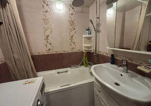 2-к квартира, вторичка, 53м2, 1/5 этаж