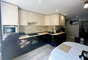 3-к квартира, вторичка, 93м2, 2/6 этаж
