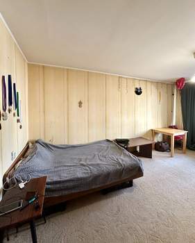 2-к квартира, вторичка, 42м2, 1/9 этаж