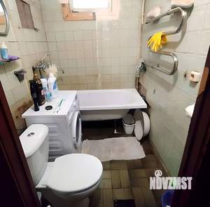 2-к квартира, вторичка, 44м2, 1/4 этаж