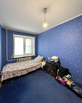 2-к квартира, вторичка, 42м2, 1/9 этаж