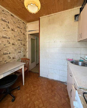 2-к квартира, вторичка, 42м2, 1/5 этаж