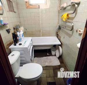 2-к квартира, вторичка, 43м2, 1/4 этаж