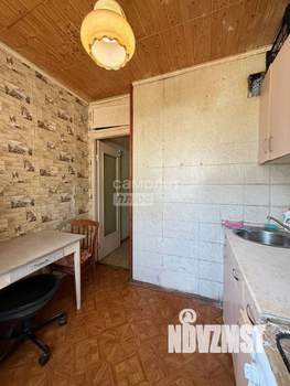 2-к квартира, вторичка, 42м2, 1/5 этаж