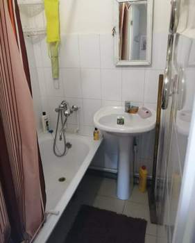 2-к квартира, вторичка, 41м2, 1/4 этаж